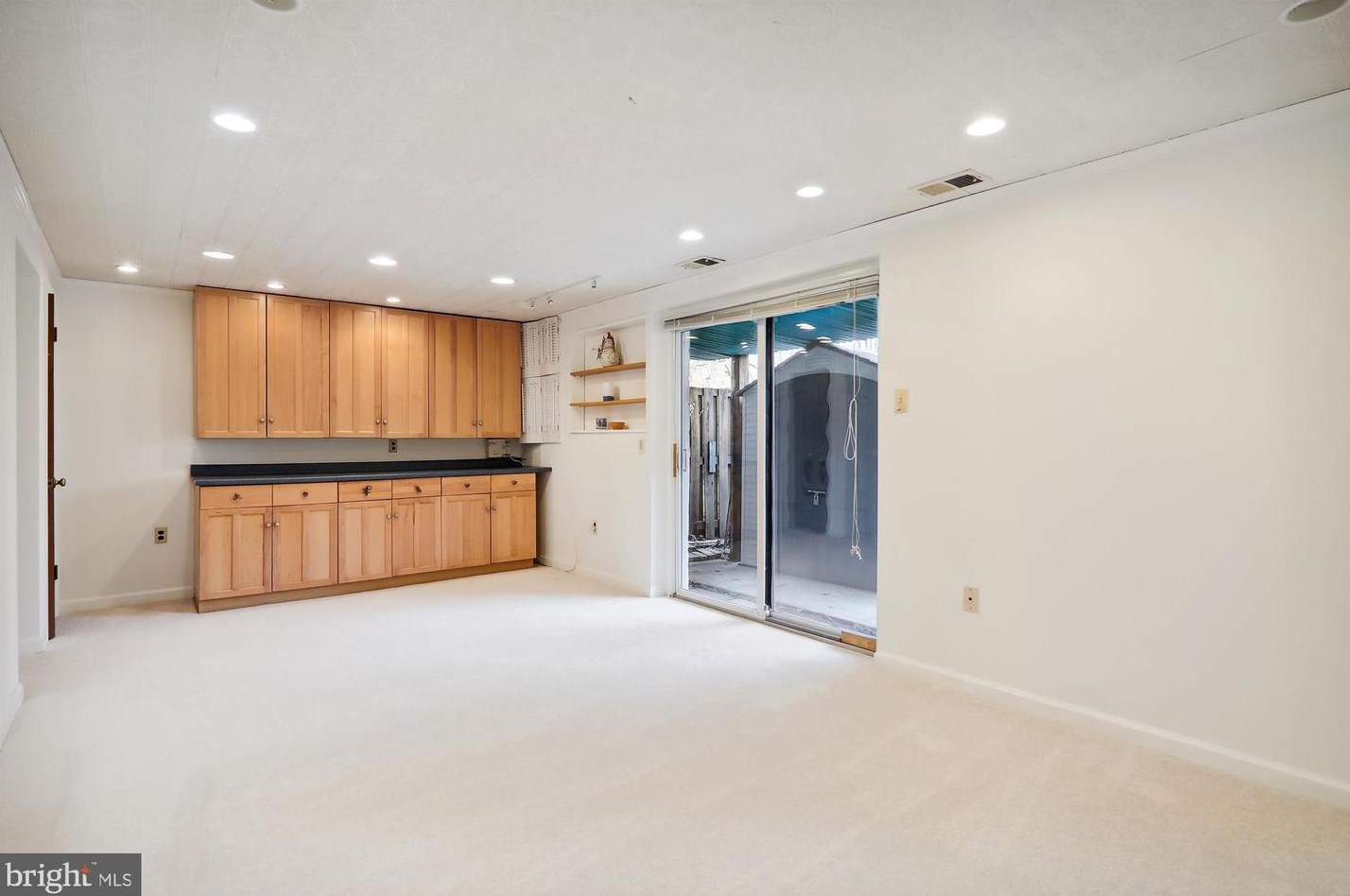 552 Monet Dr, Rockville MD 20850-3022 exterior