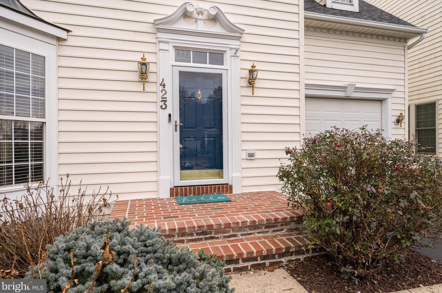 423 Winter Walk Dr, Gaithersburg MD  20878-7808 exterior