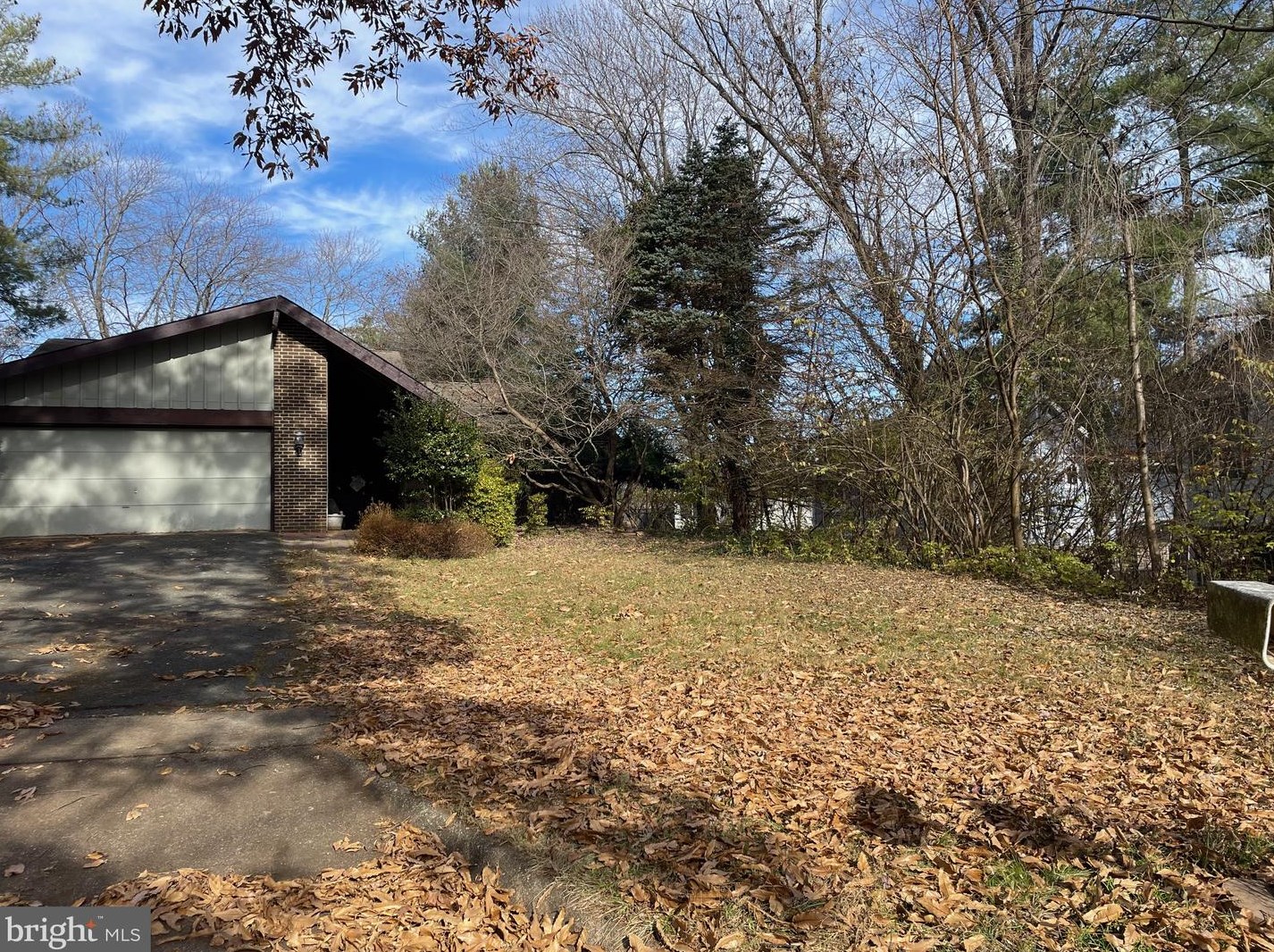 5 Harkness Ct, Gaithersburg, MD 20879-1830