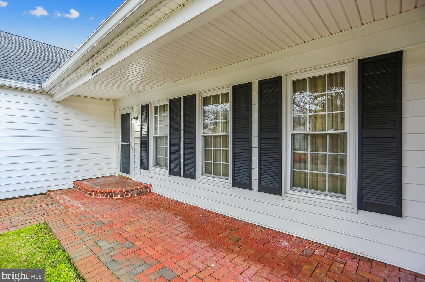 17 Redding Ridge Dr, Gaithersburg MD  20878-2625 exterior