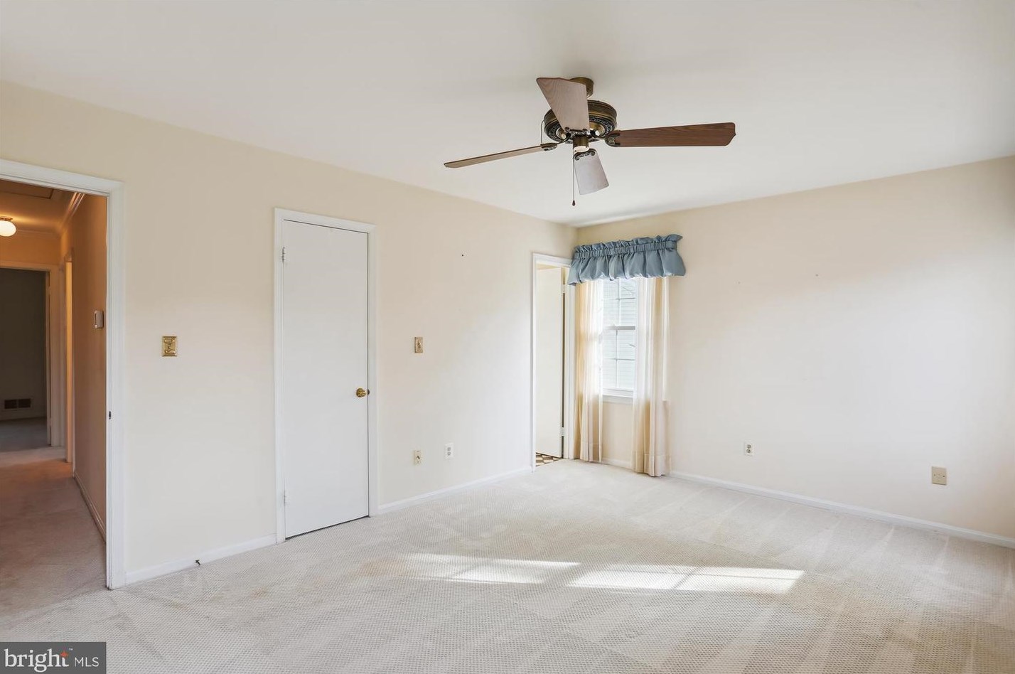 17 Redding Ridge Dr, Gaithersburg MD  20878-2625 exterior