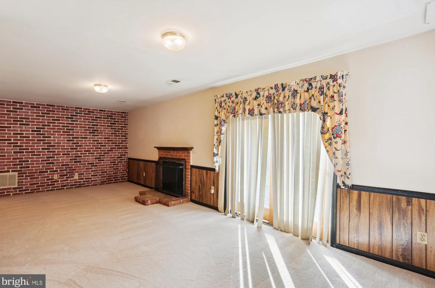 17 Redding Ridge Dr, Gaithersburg MD  20878-2625 exterior