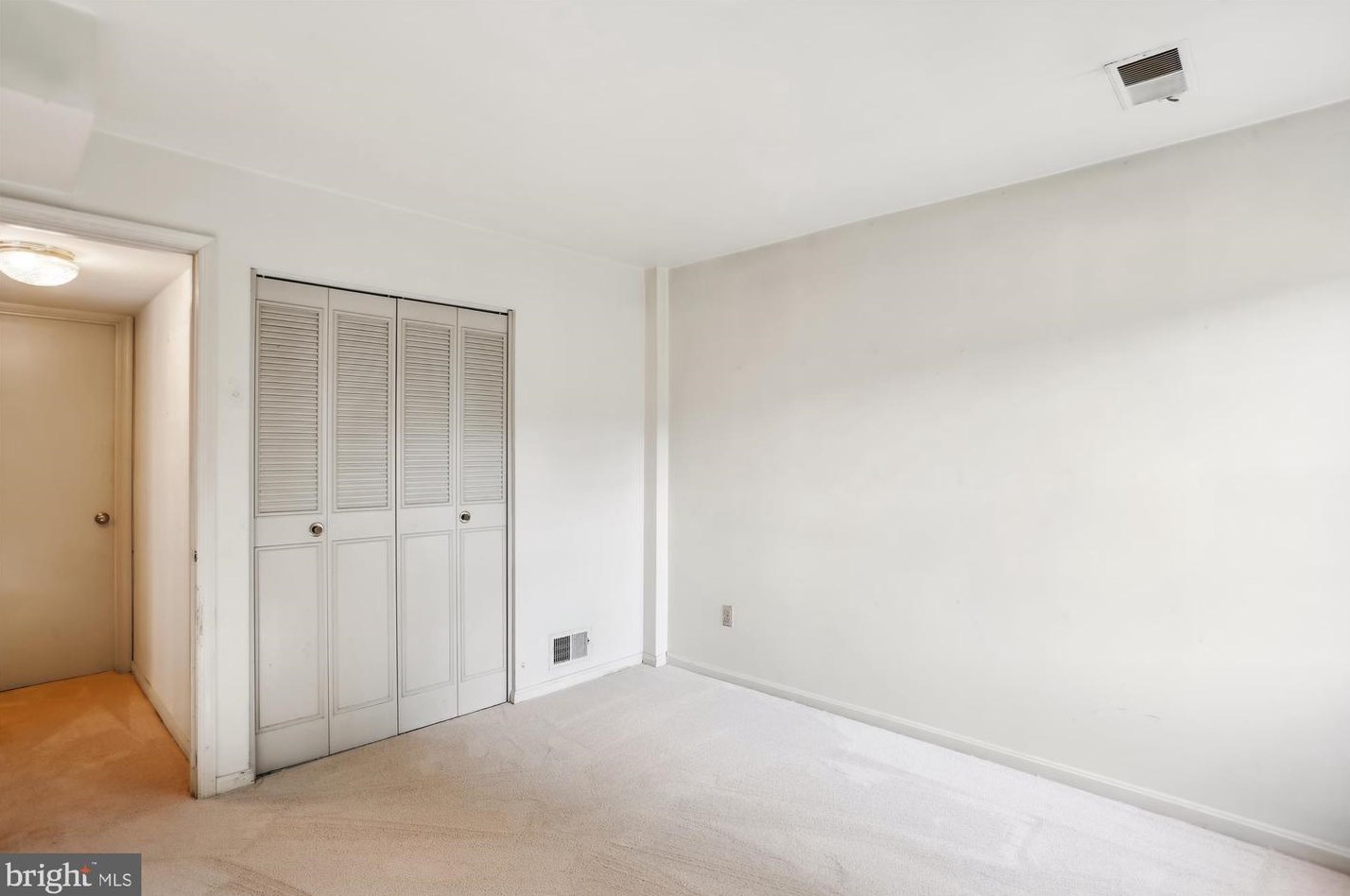 17 Redding Ridge Dr, Gaithersburg MD  20878-2625 exterior