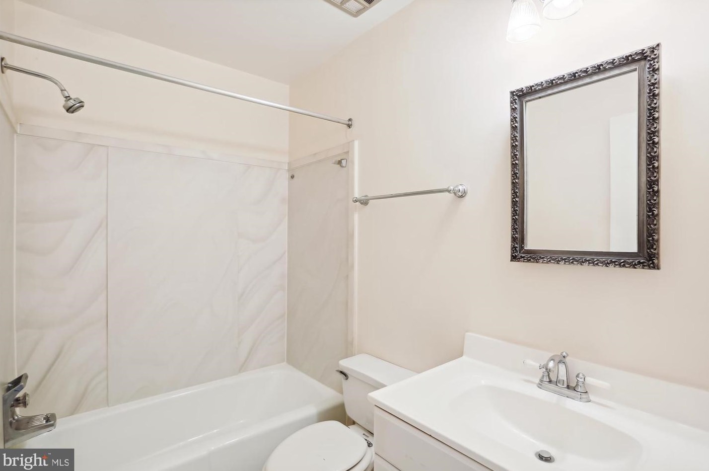 17 Redding Ridge Dr, Gaithersburg MD  20878-2625 exterior