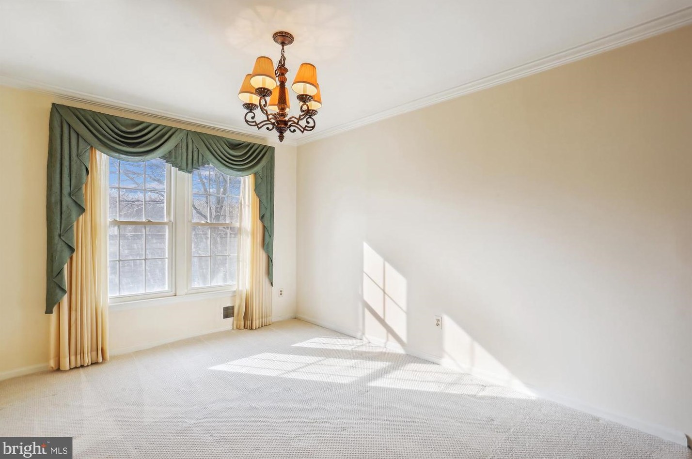 17 Redding Ridge Dr, Gaithersburg MD  20878-2625 exterior