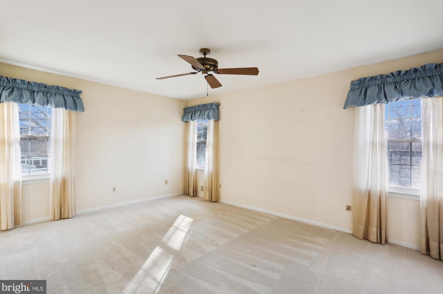 17 Redding Ridge Dr, Gaithersburg MD  20878-2625 exterior