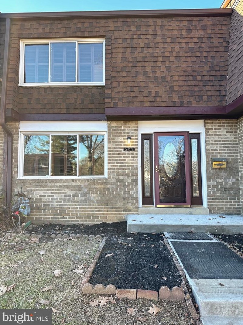 202 Deer Park Rd, Gaithersburg, MD 20877-1800