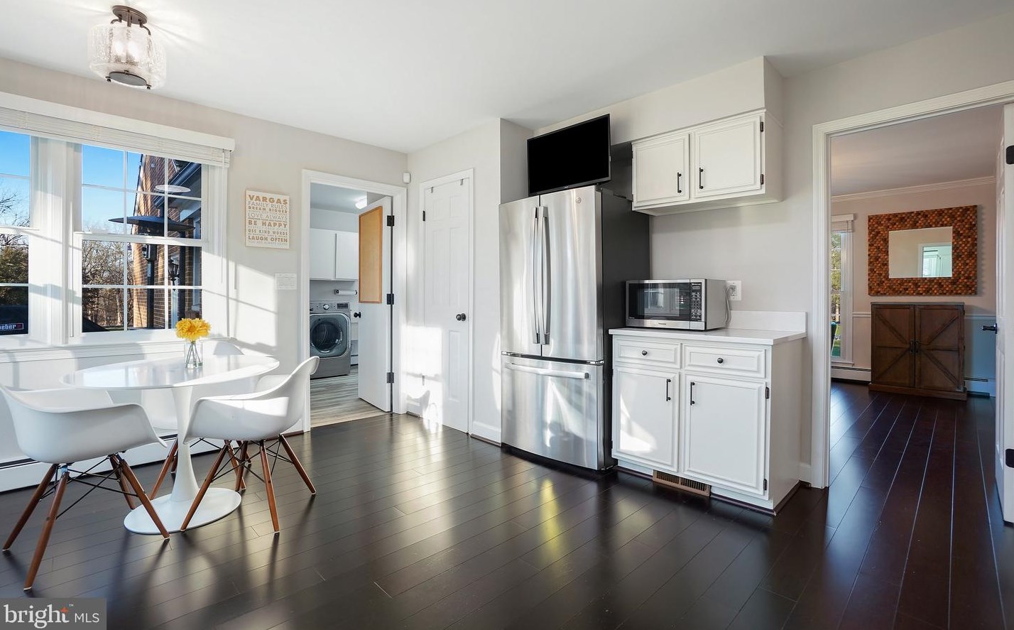 20910 Lochaven Ct, Gaithersburg MD  20882-4467 exterior