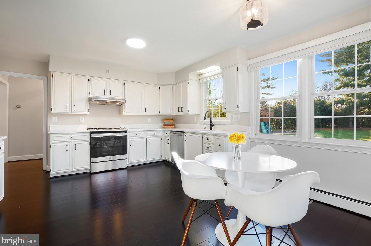 20910 Lochaven Ct, Gaithersburg MD  20882-4467 exterior