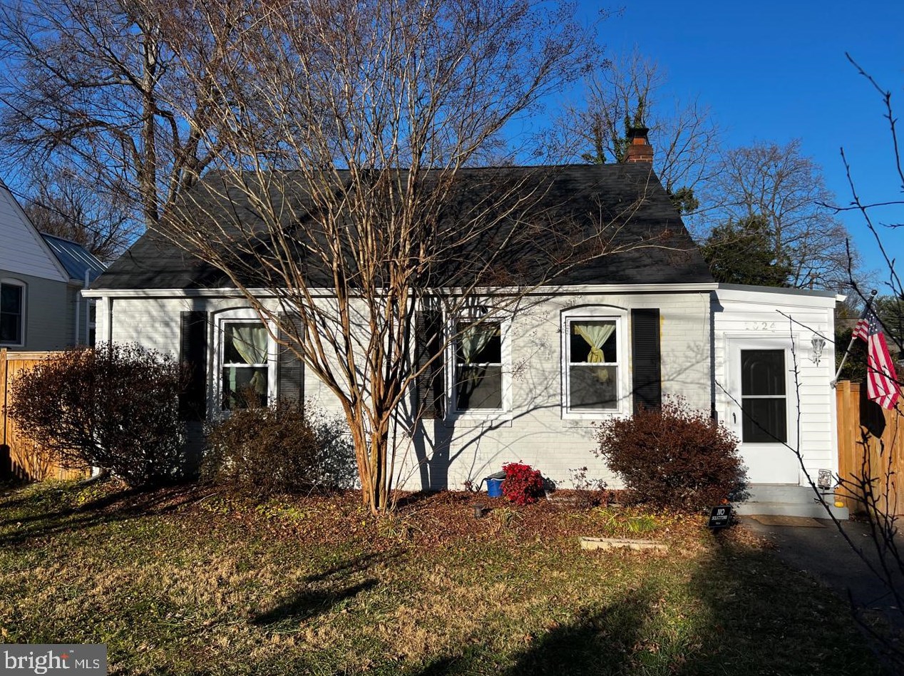 1024 Crawford Dr, Rockville MD  20851-1605 exterior