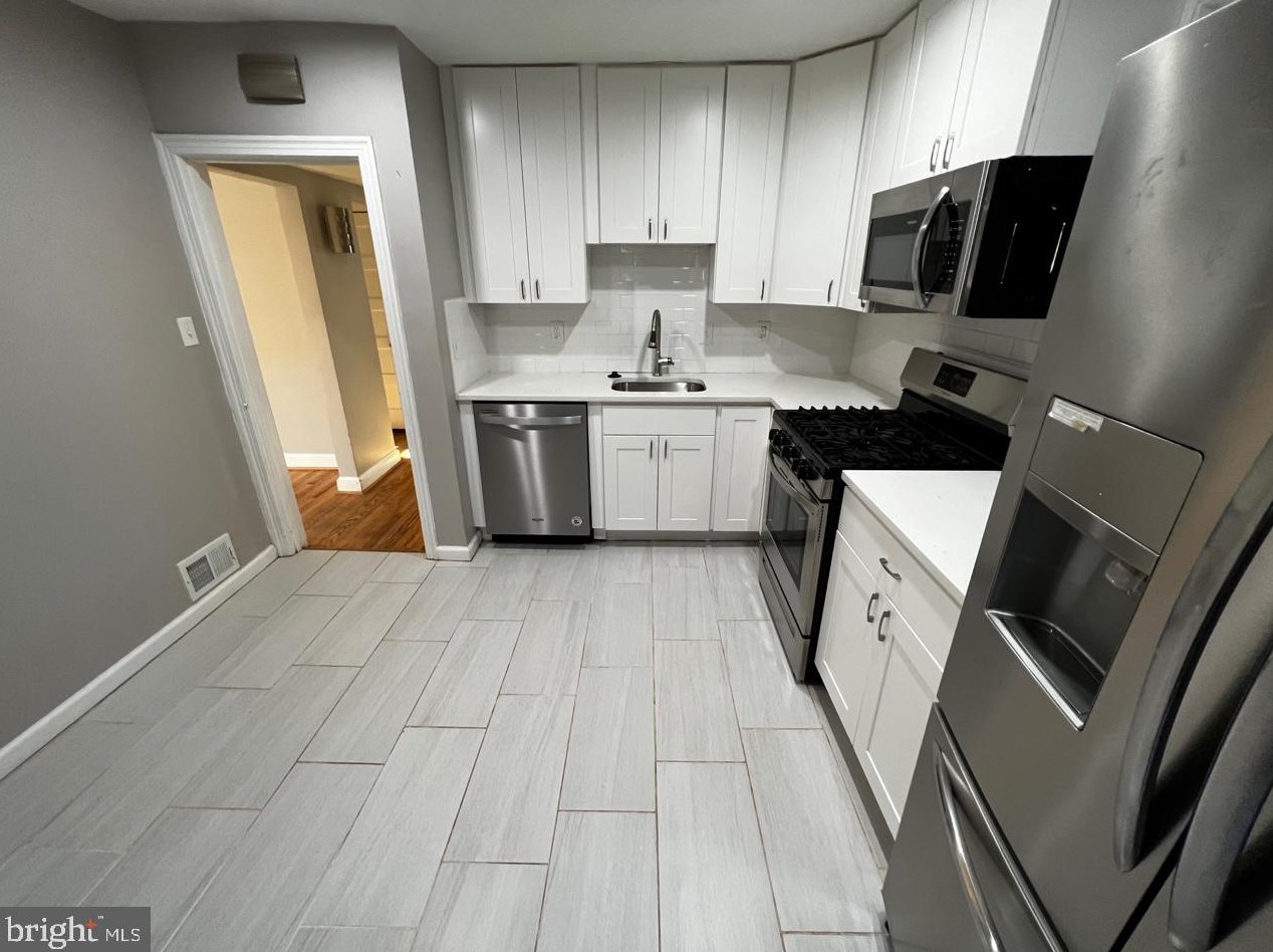 1024 Crawford Dr, Rockville MD  20851-1605 exterior