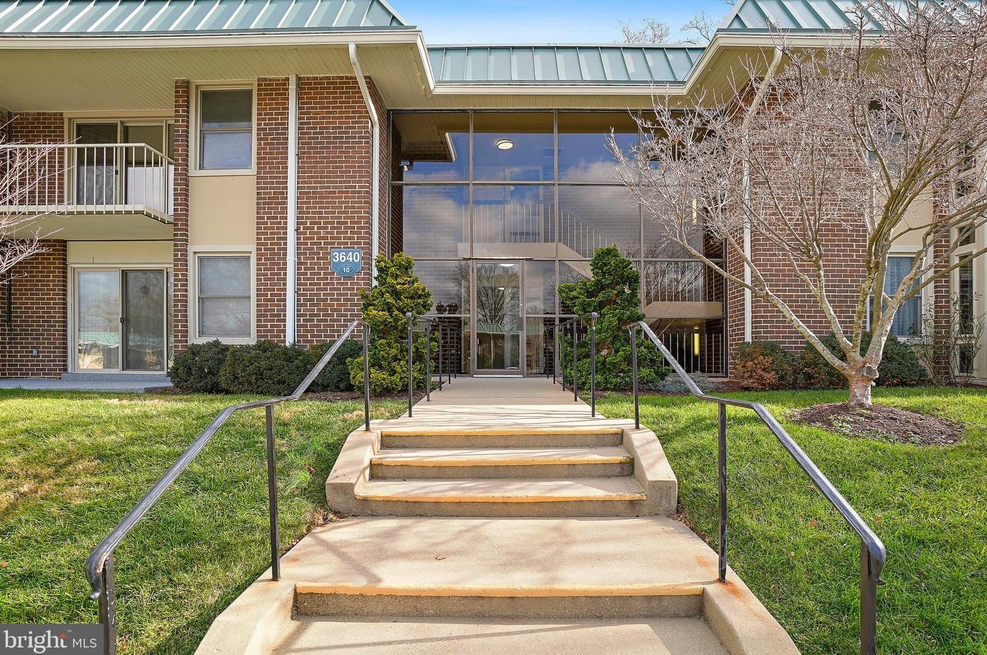 3640 Gleneagles Dr #10-3a, Silver Spring, MD 20906