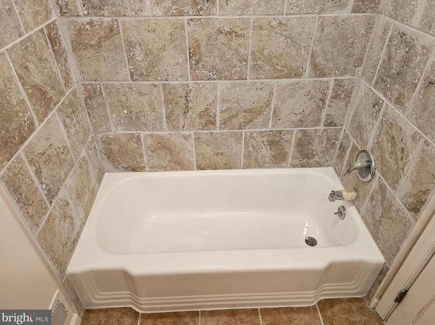 13306 Georgia Ave, Silver Spring MD 20906-3742 exterior