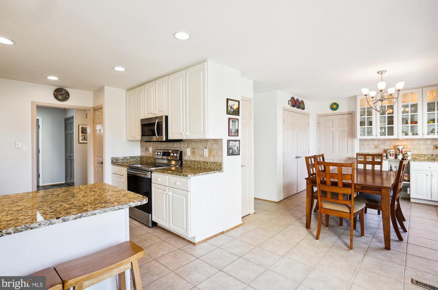 11205 Freas Dr, Gaithersburg, MD 20878-2507