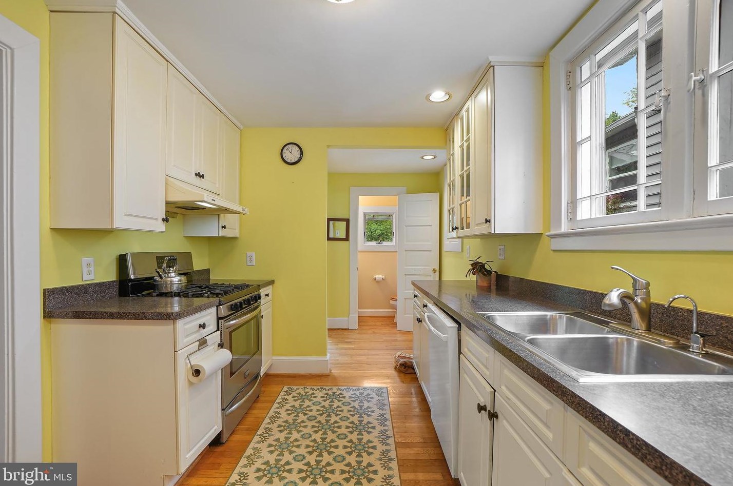 317 Boyd Ave, Silver Spring MD 20912-5404 exterior