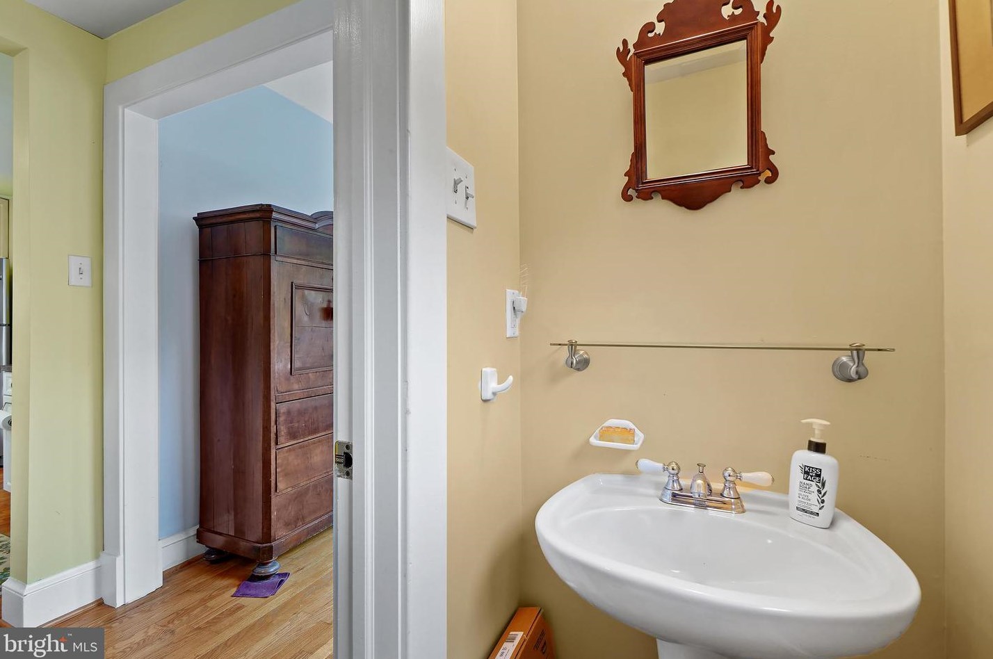 317 Boyd Ave, Silver Spring MD 20912-5404 exterior