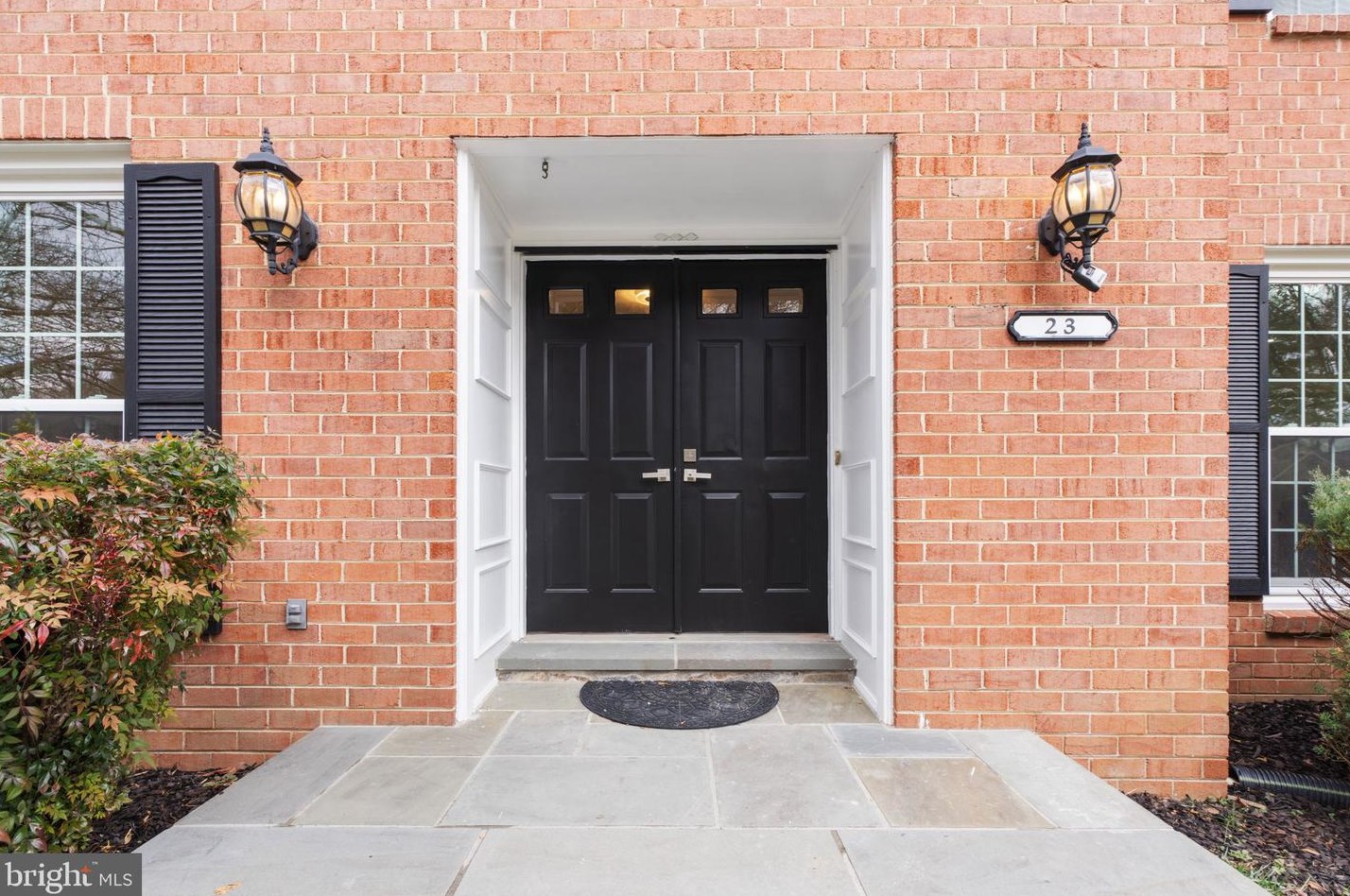 23 Treworthy Rd, Gaithersburg, MD 20878-2631