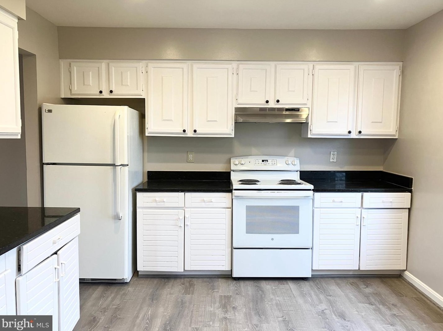 8938 Centerway Rd, Gaithersburg MD  20879-1815 exterior