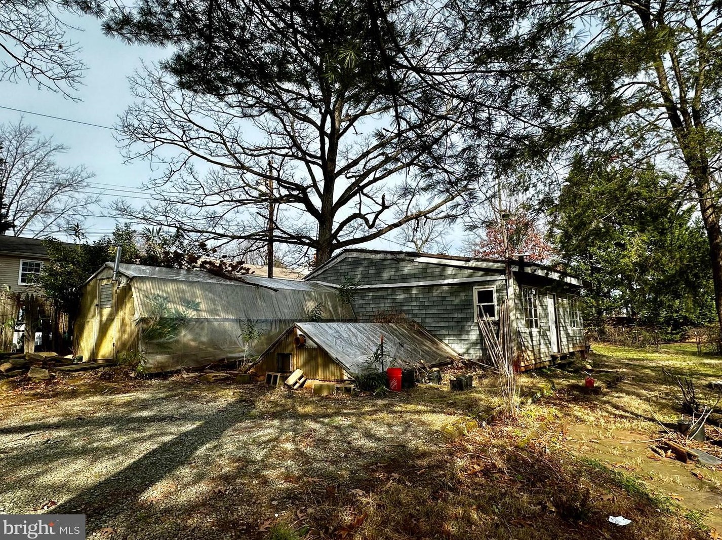 18 Dew Wood Ct, Rockville MD  20855-1006 exterior