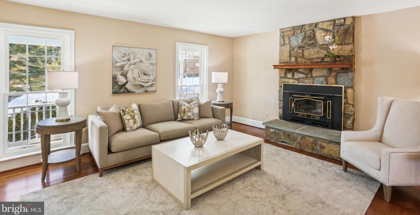 21612 Stableview Dr, Gaithersburg, MD 20882-1028