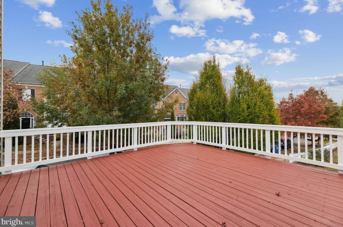 12016 Chestnut Glen Rd, Clarksburg MD  20871-4429 exterior