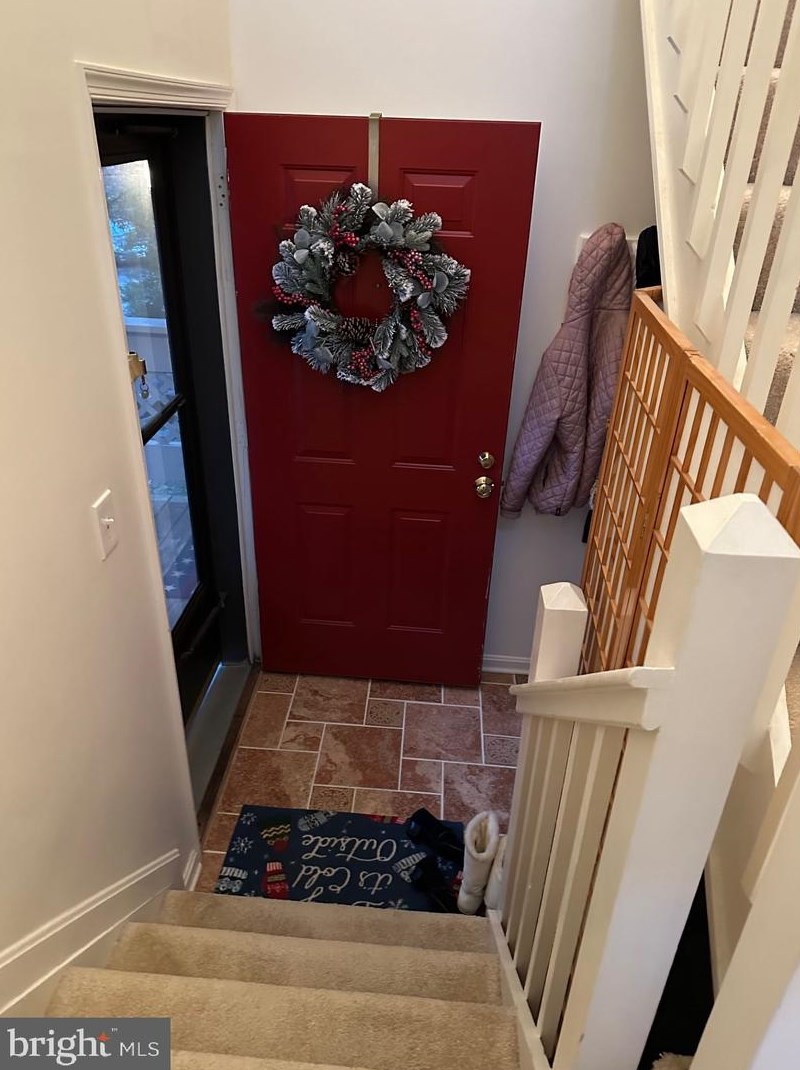 19 Windbrooke Cir, Gaithersburg, MD 20879-3239
