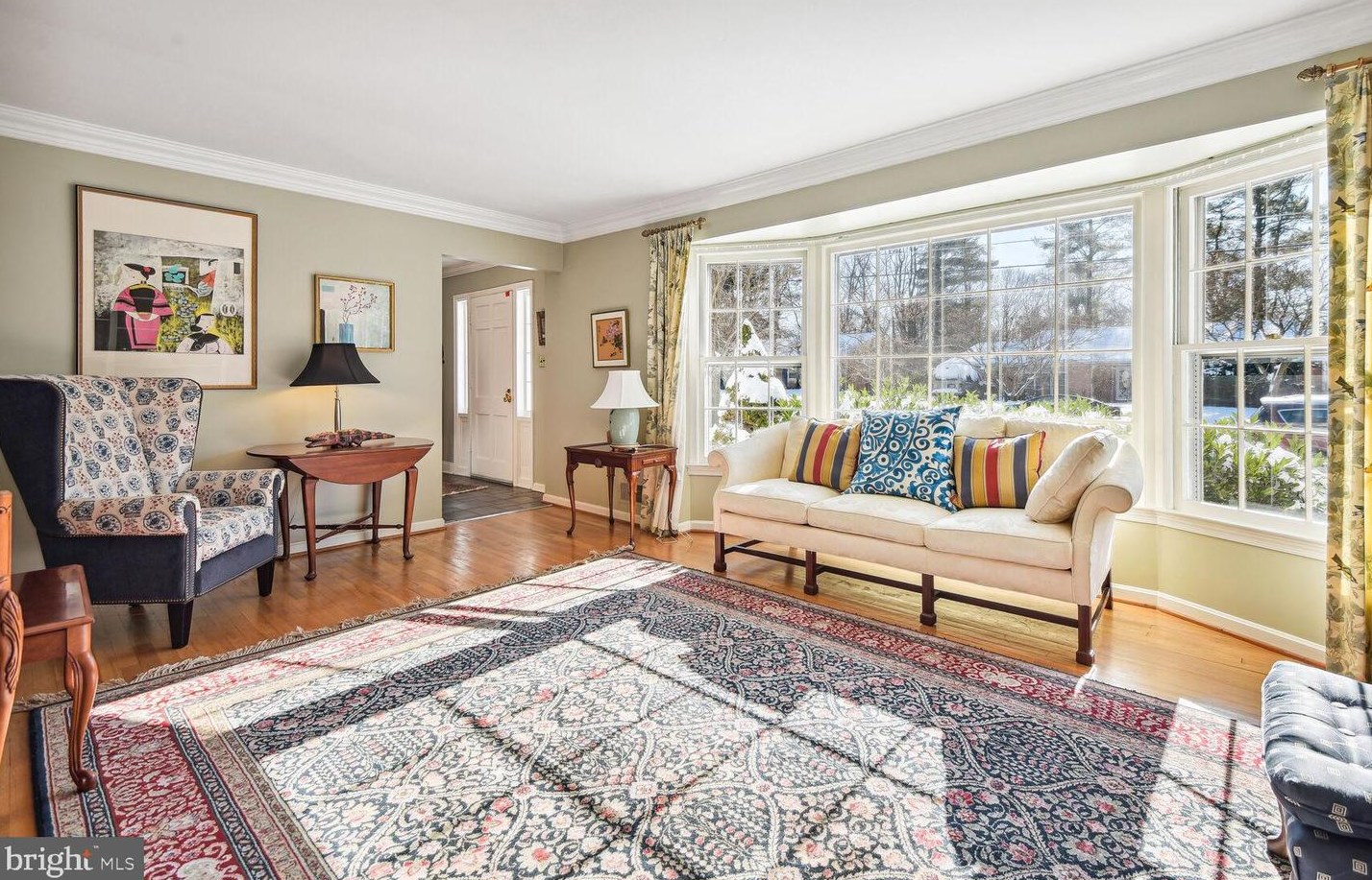 516 Mannakee St, Rockville MD 20850-2143 exterior