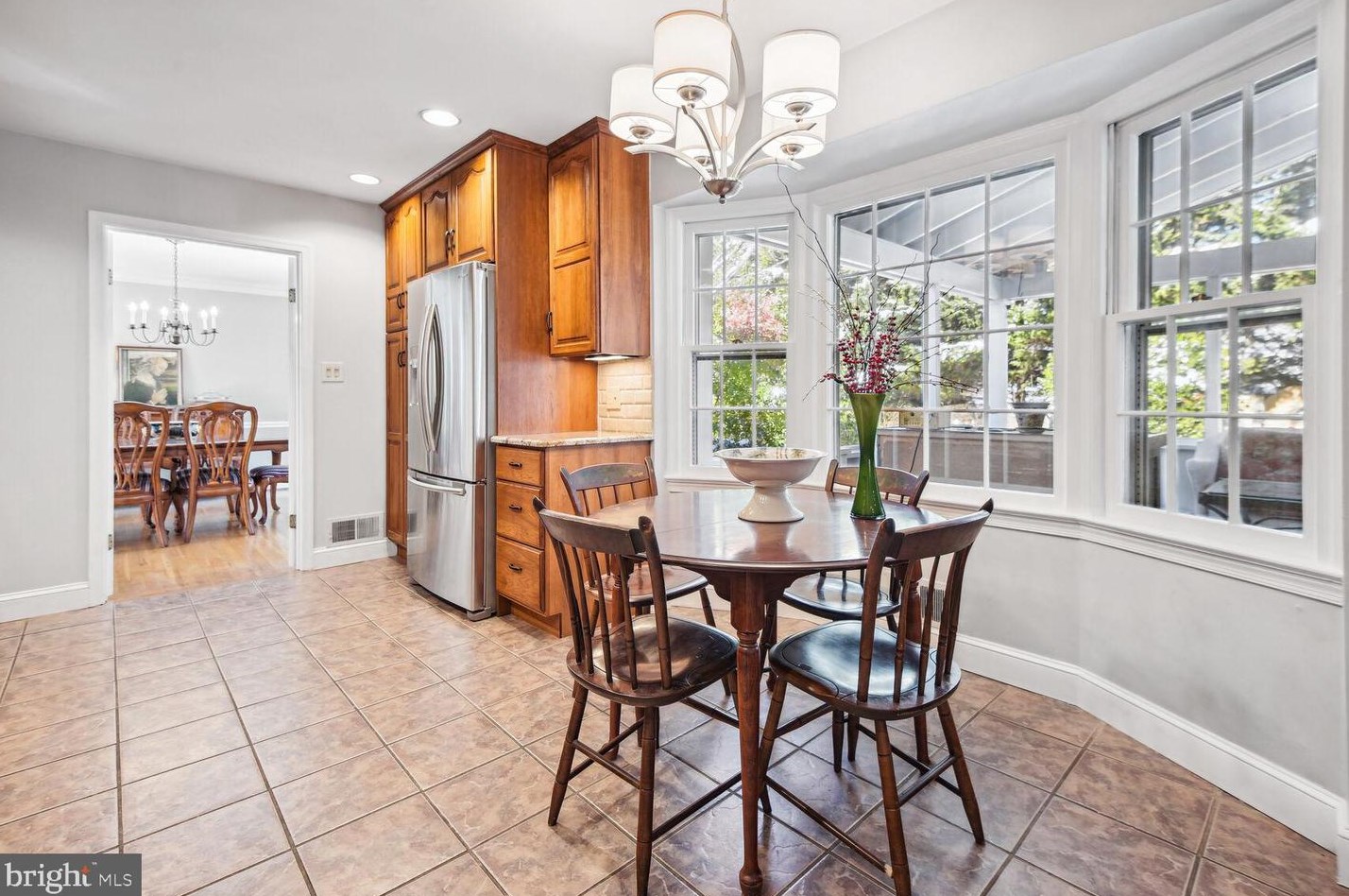 516 Mannakee St, Rockville MD 20850-2143 exterior