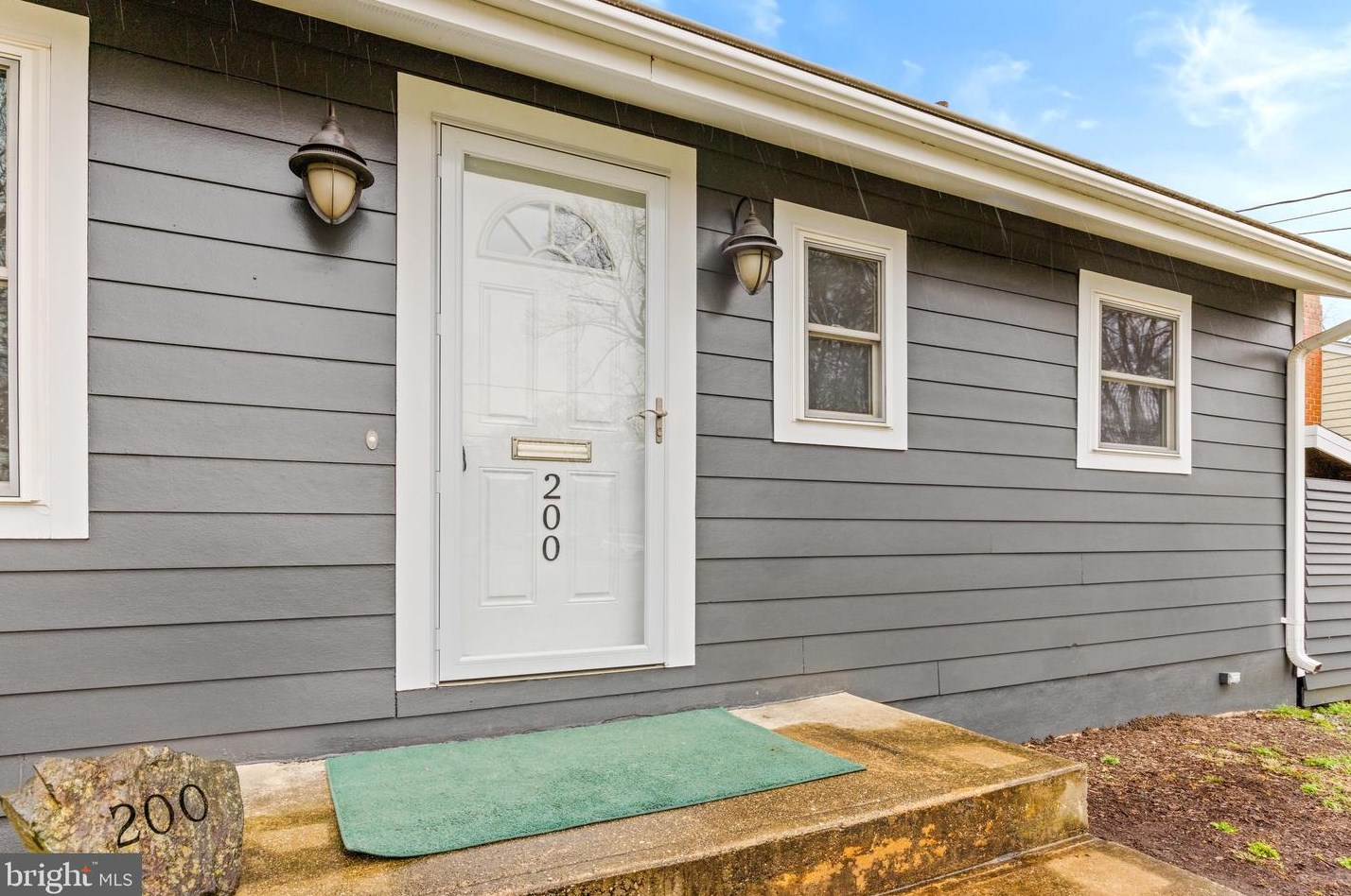 200 Dogwood Dr, Gaithersburg, MD 20877-2005