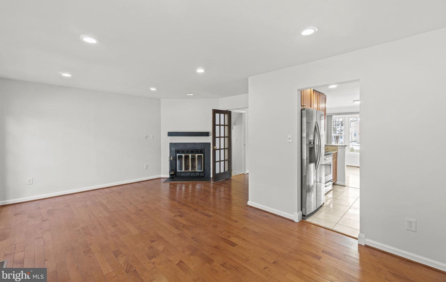 9025 Saffron Ln, Silver Spring, MD 20901