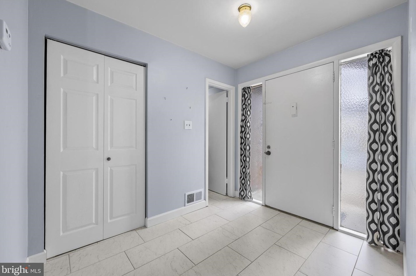 18920 Montgomery Village Ave, Gaithersburg, MD 20886-3724