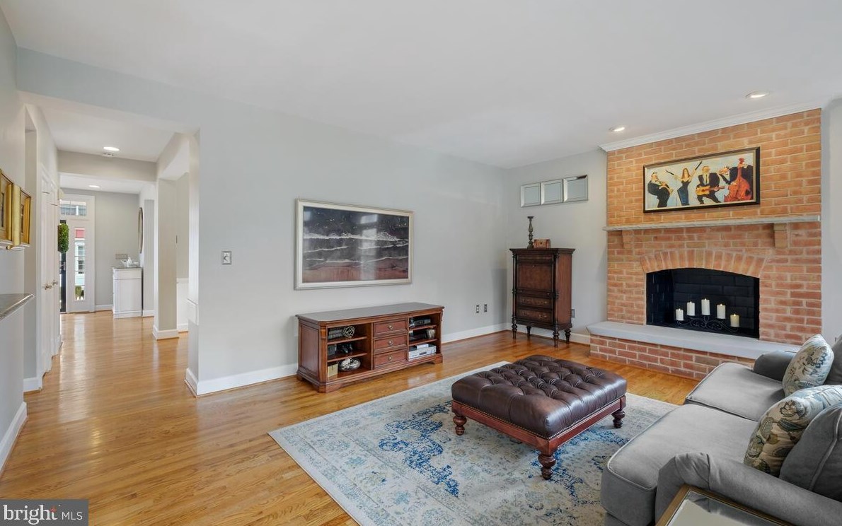 135 Treehaven St, Gaithersburg MD  20878-5748 exterior