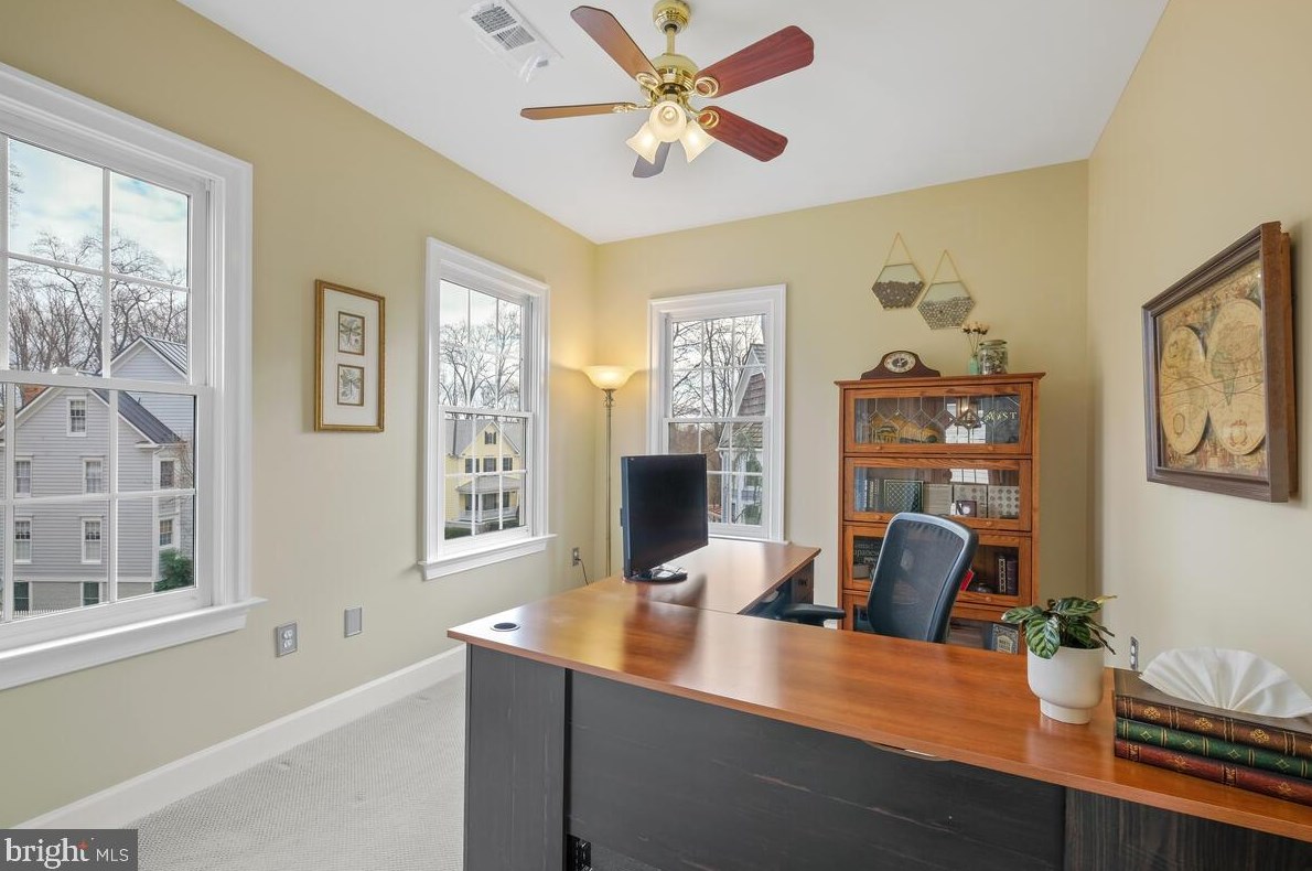 135 Treehaven St, Gaithersburg MD  20878-5748 exterior