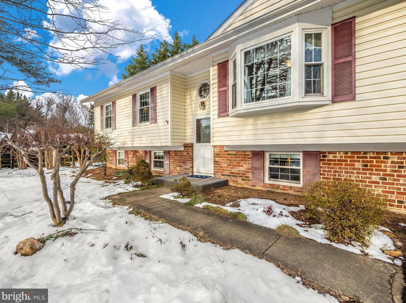 24000 Bush Hill Rd, Gaithersburg, MD 20882-3902