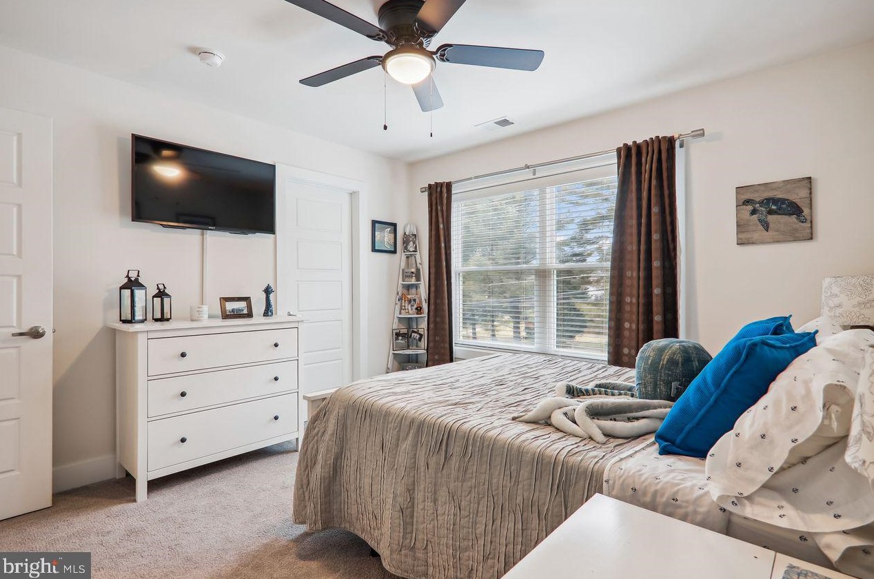 18613 Strawberry Knoll Rd, Gaithersburg MD  20879 exterior