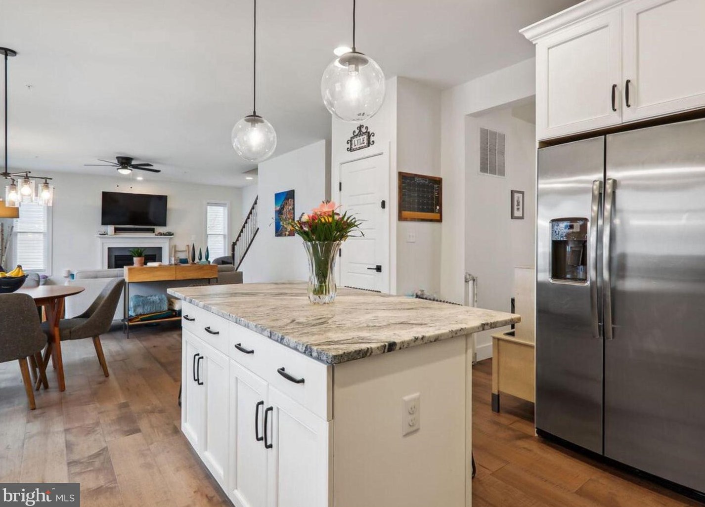 18613 Strawberry Knoll Rd, Gaithersburg MD  20879 exterior