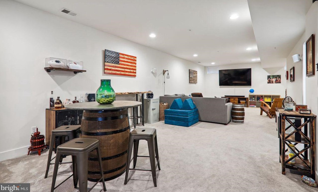 18613 Strawberry Knoll Rd, Gaithersburg MD  20879 exterior