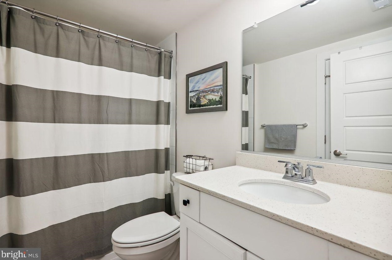 18613 Strawberry Knoll Rd, Gaithersburg MD  20879 exterior