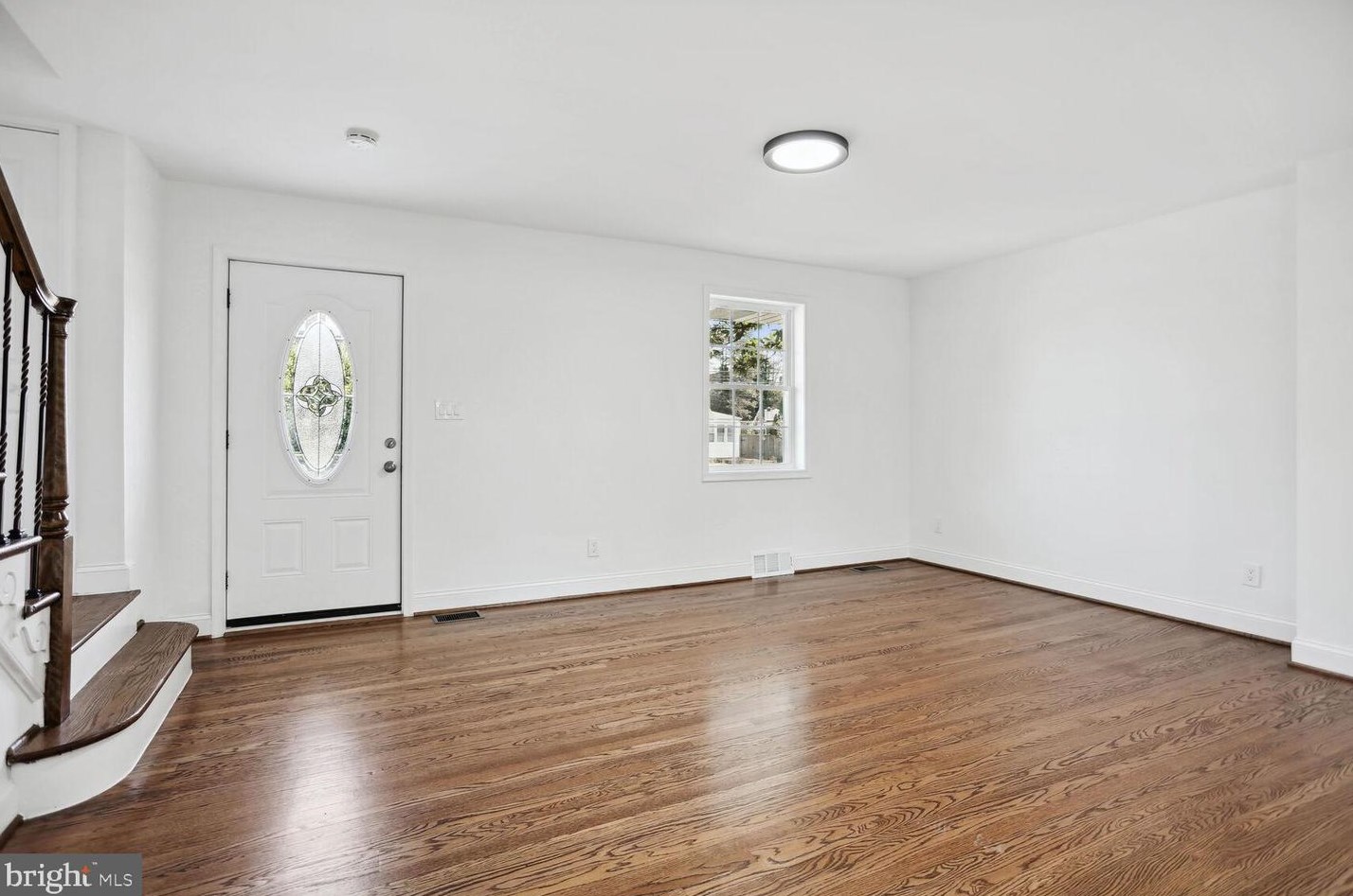 9704 Hastings Dr, Silver Spring, MD 20901