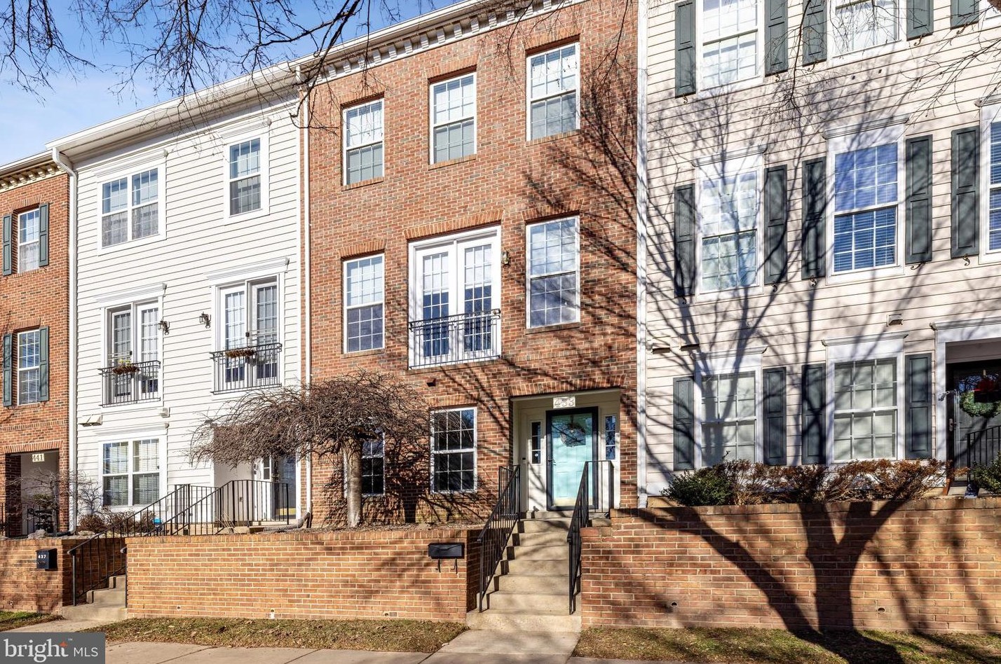 433 Phelps St, Gaithersburg, MD 20878-3214