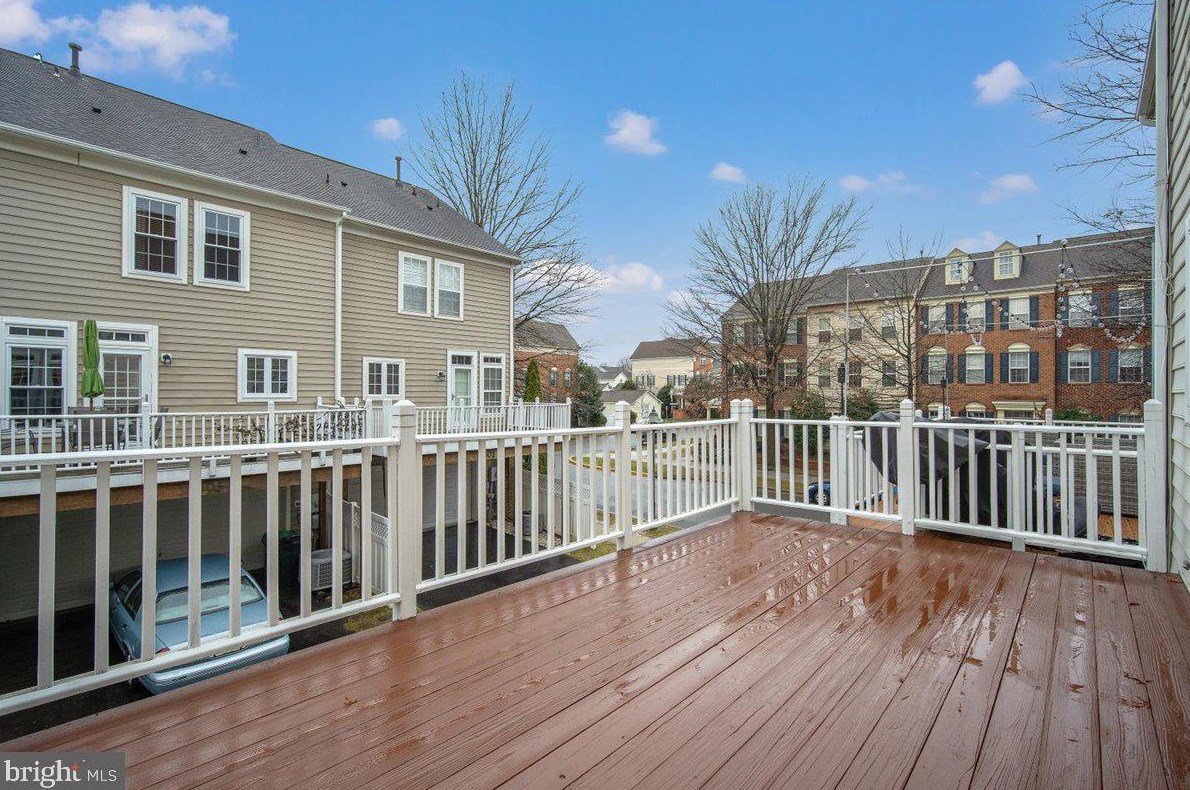 607 Gatestone St, Gaithersburg MD  20878-2187 exterior