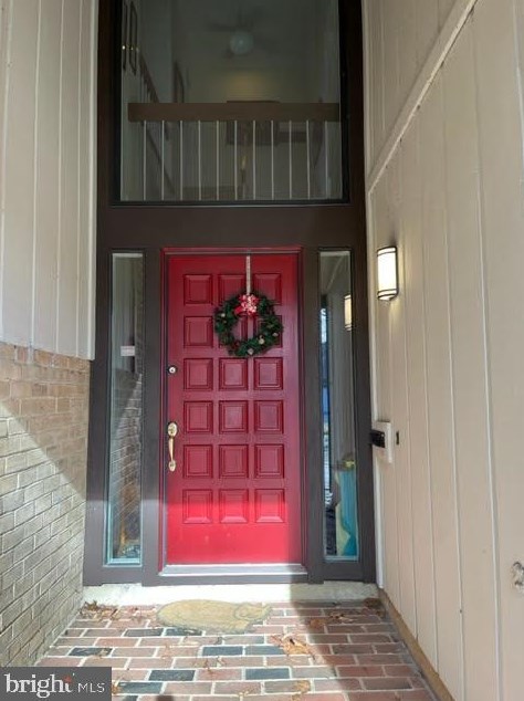 6205 Leeke Forest Ct, Bethesda, MD 20817-3346