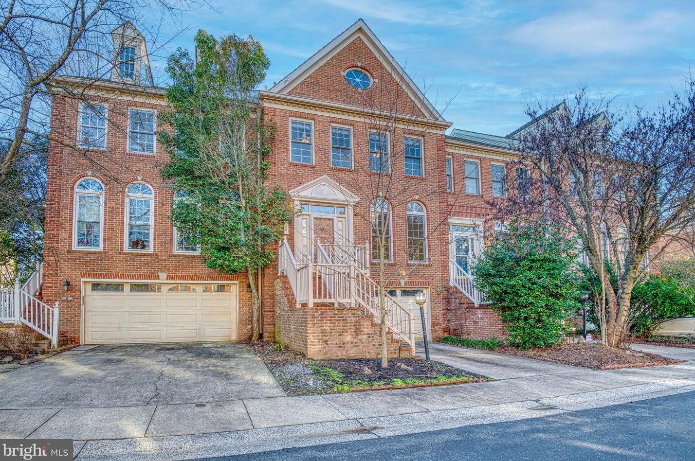 4 Cherry Blossom Ct, Gaithersburg, MD 20878-4900