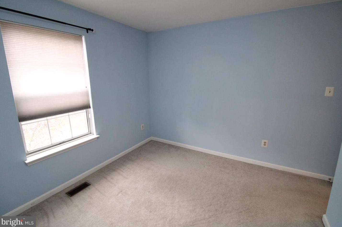 1602 Tanyard Hill Rd, Gaithersburg MD 20879-3210 exterior