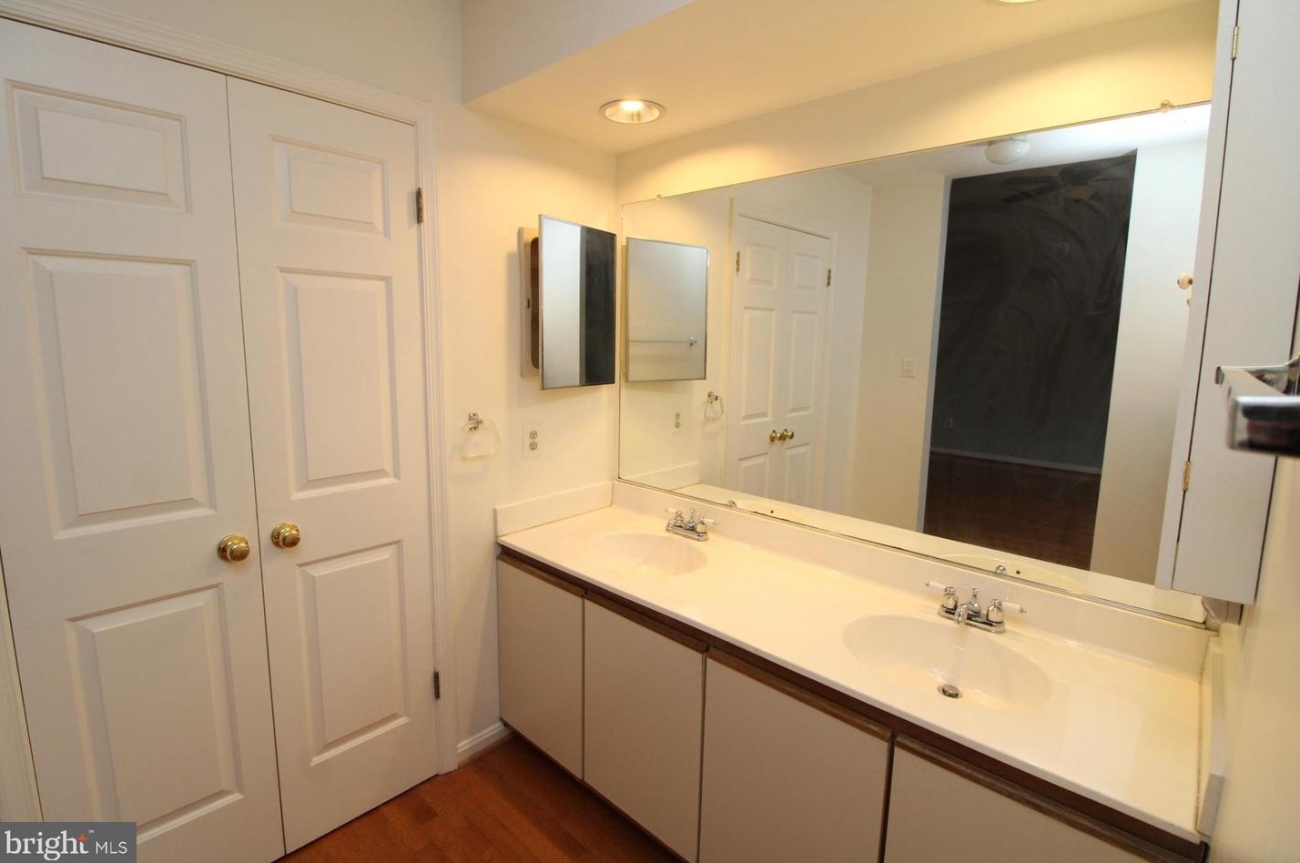 1602 Tanyard Hill Rd, Gaithersburg MD 20879-3210 exterior