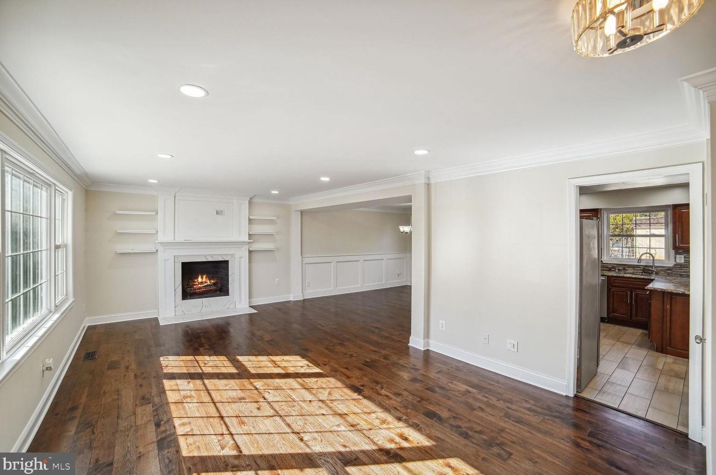 18027 Snow Creek Dr, Gaithersburg, MD 20877-3853