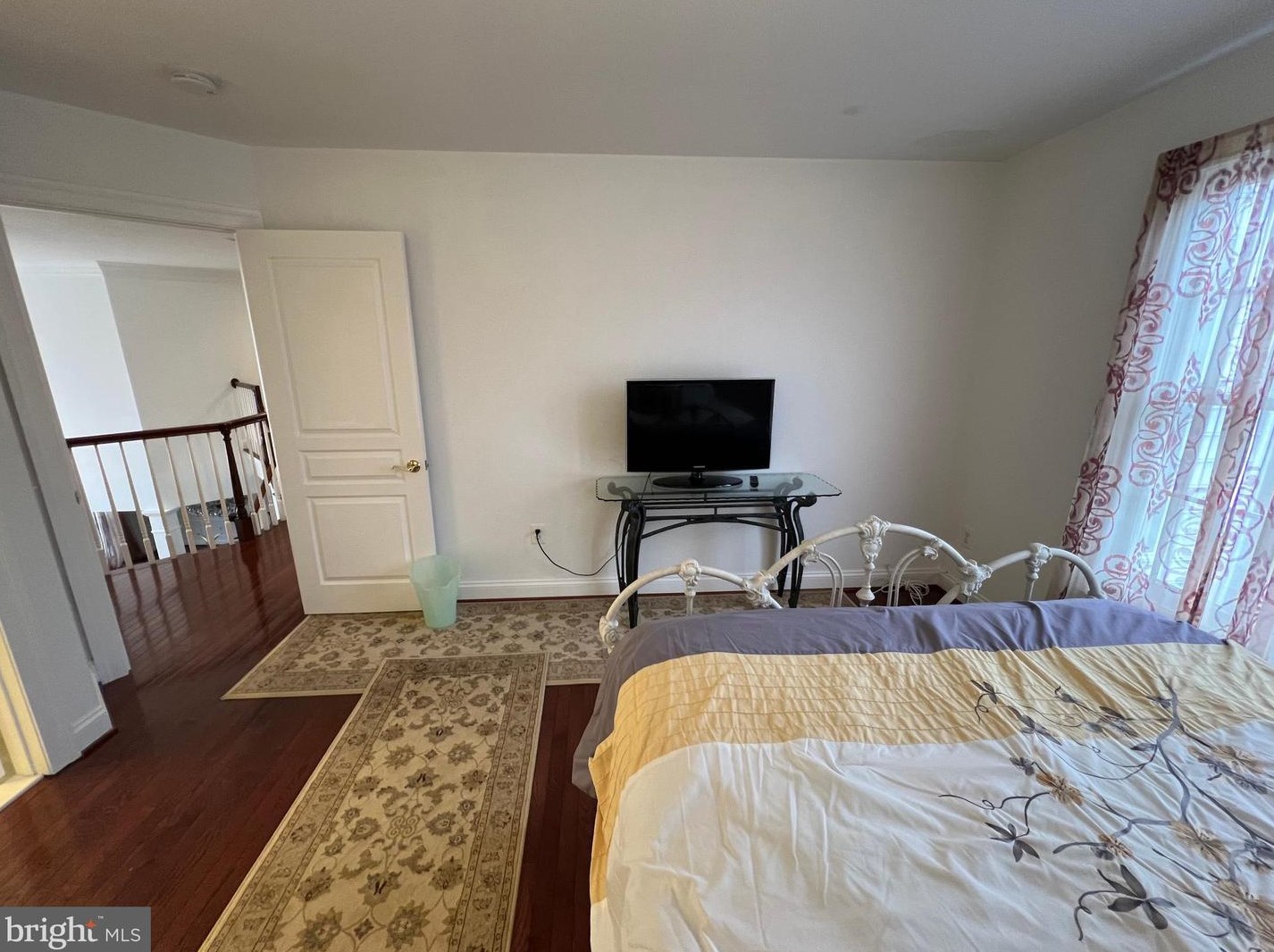 200 Long Trail Ln, Rockville MD 20850-7771 exterior