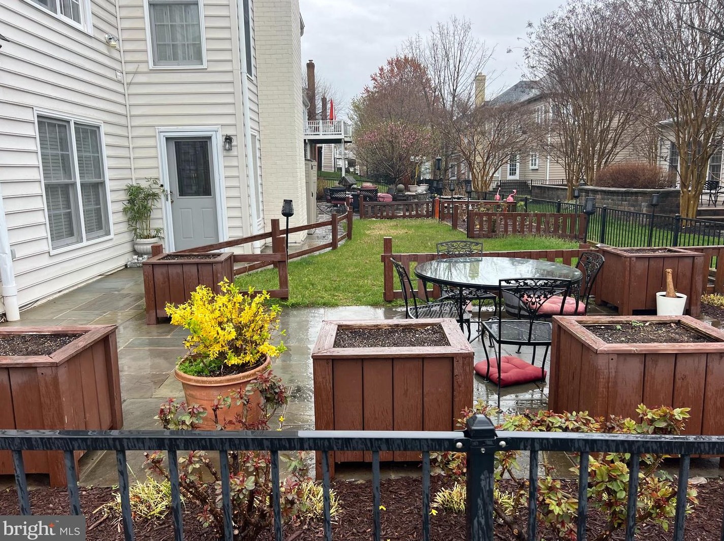 200 Long Trail Ln, Rockville MD 20850-7771 exterior