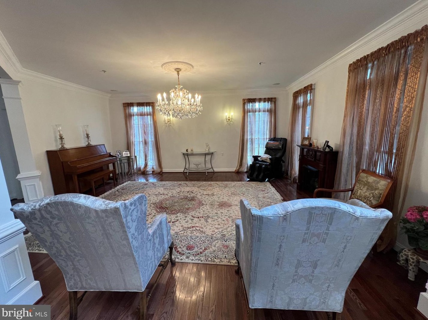 200 Long Trail Ln, Rockville MD 20850-7771 exterior