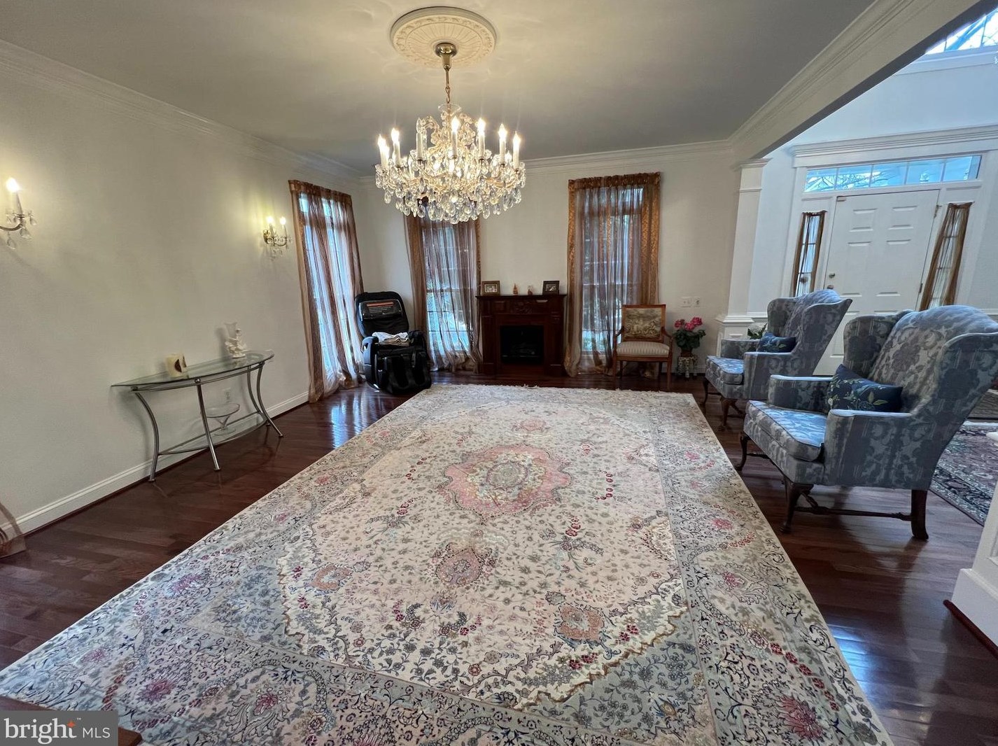 200 Long Trail Ln, Rockville MD 20850-7771 exterior